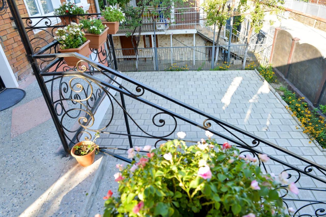 Bibi Otel Kutaisi Dış mekan fotoğraf